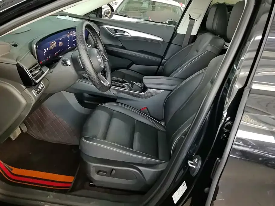 Buick Envision Plus — фото 5