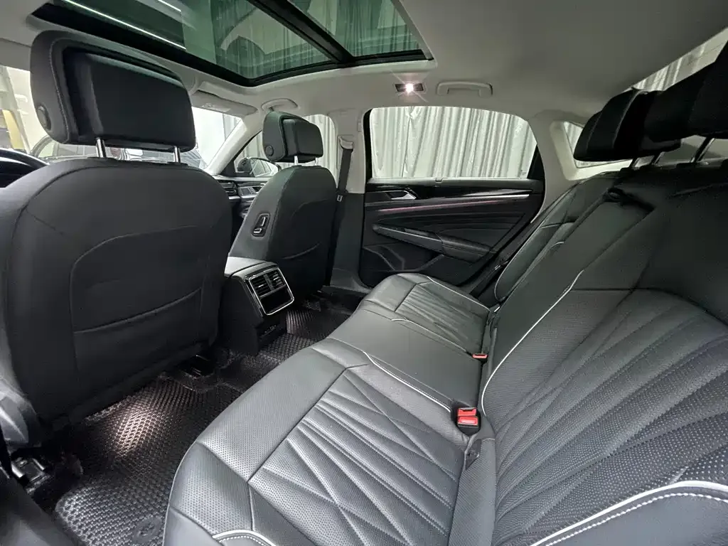 Volkswagen Passat — фото 4
