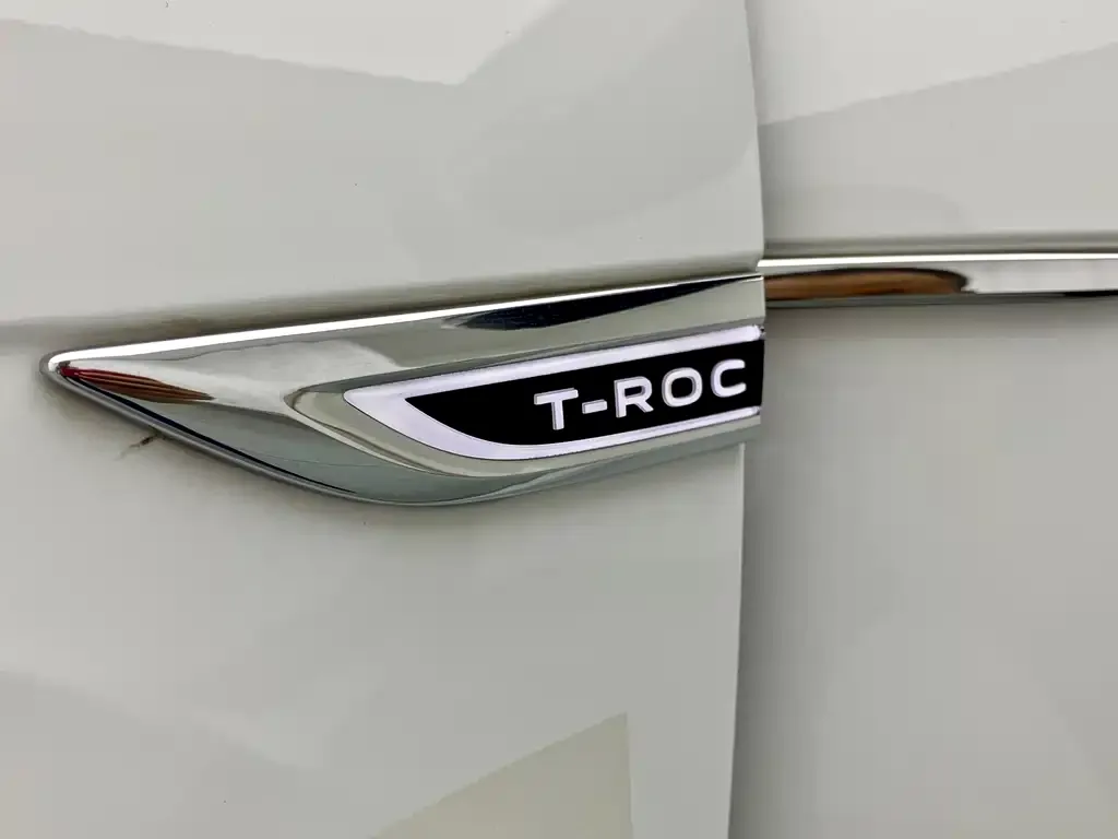 Volkswagen T-Roc — фото 3
