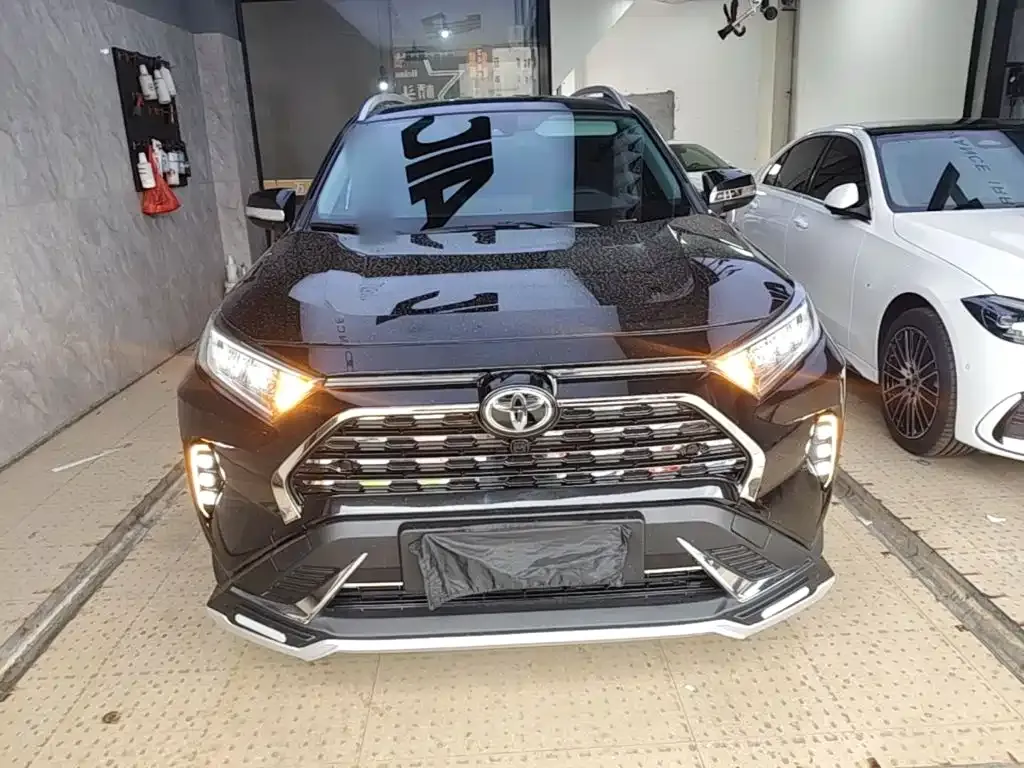 Toyota RAV4 2024 из CN, фото 3