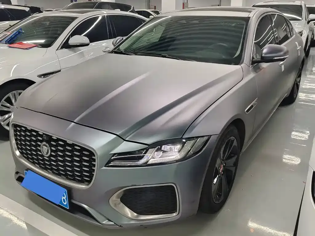 Jaguar XFL — фото 1