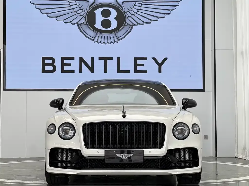 Bentley Flying Spur — фото 10