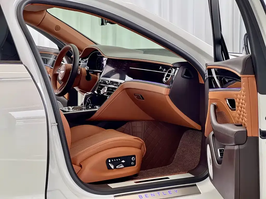 Bentley Flying Spur — фото 2