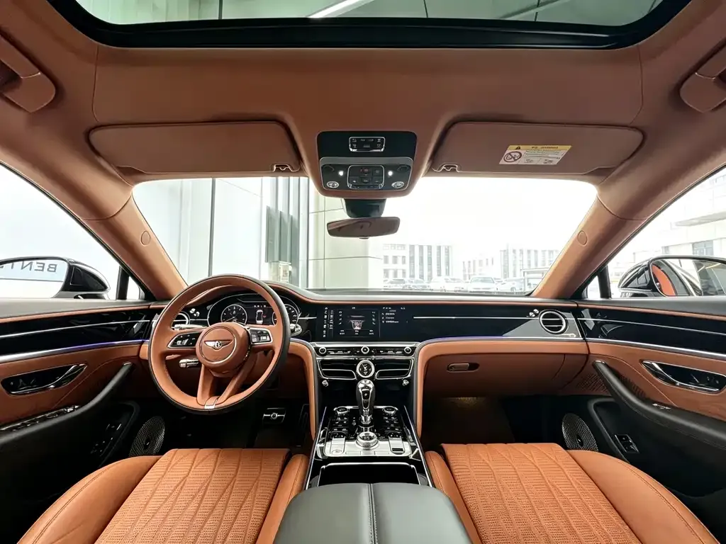 Bentley Flying Spur — фото 8
