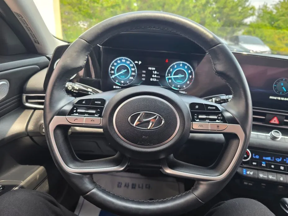 Hyundai AVANTE — фото 8