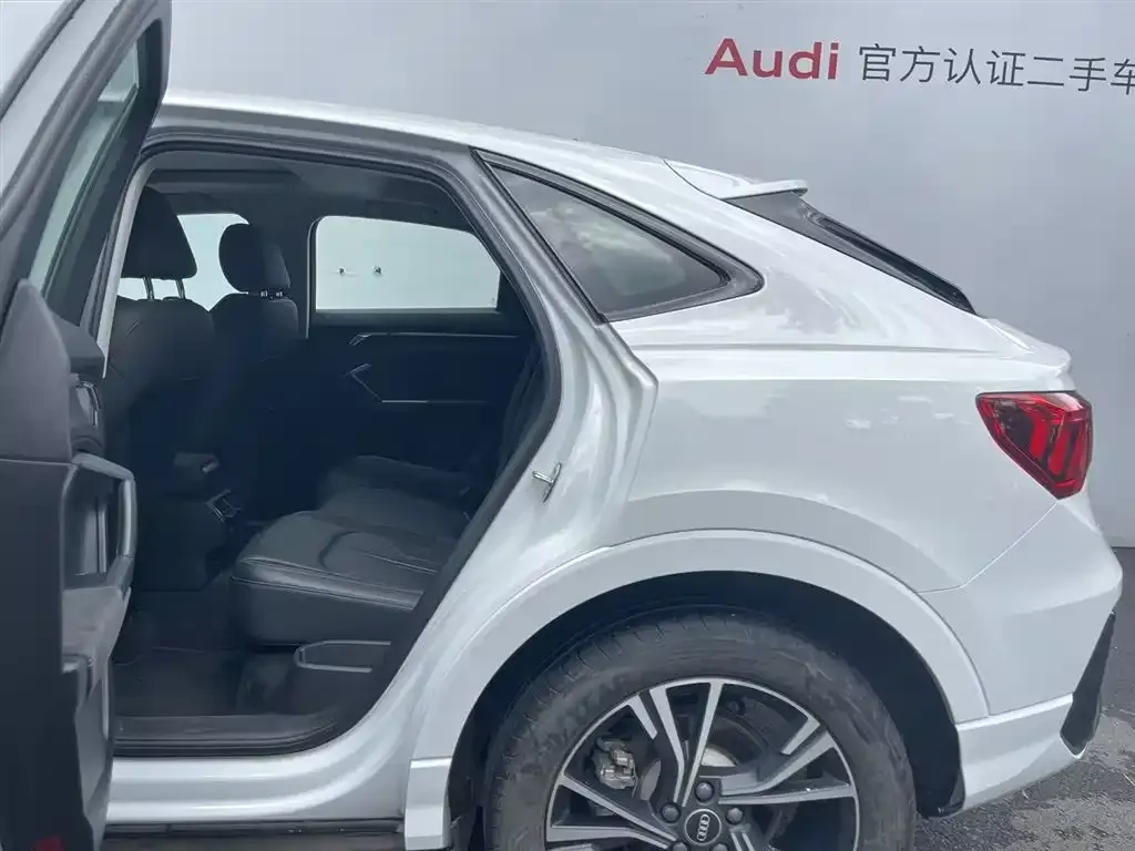 Audi Q3 Sportback — фото 2