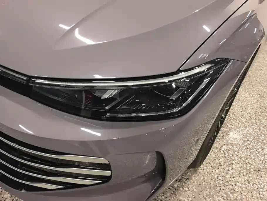 Volkswagen Passat — фото 6