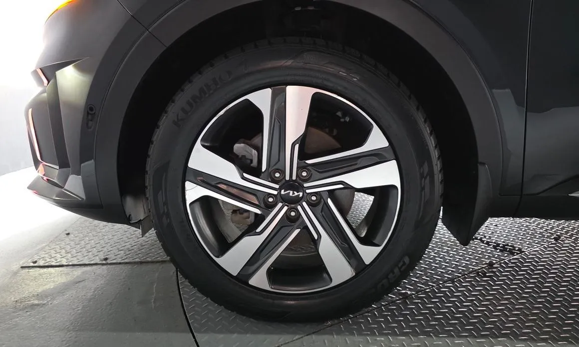 Kia Sorento — фото 6