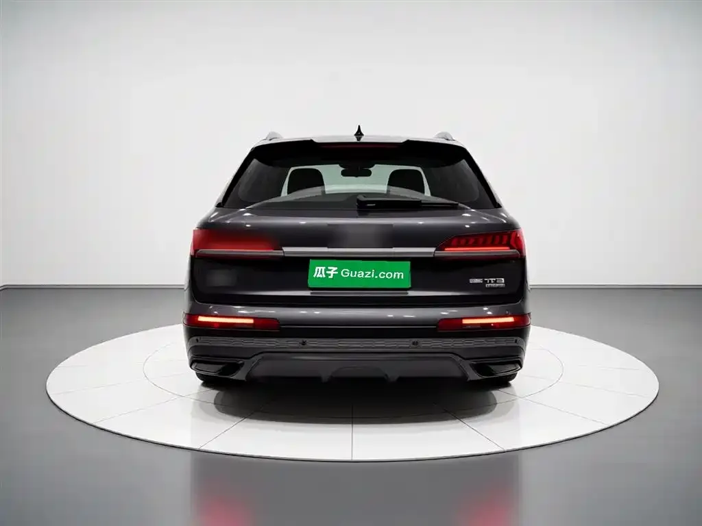 Audi Q7 2021 из CN, фото 10