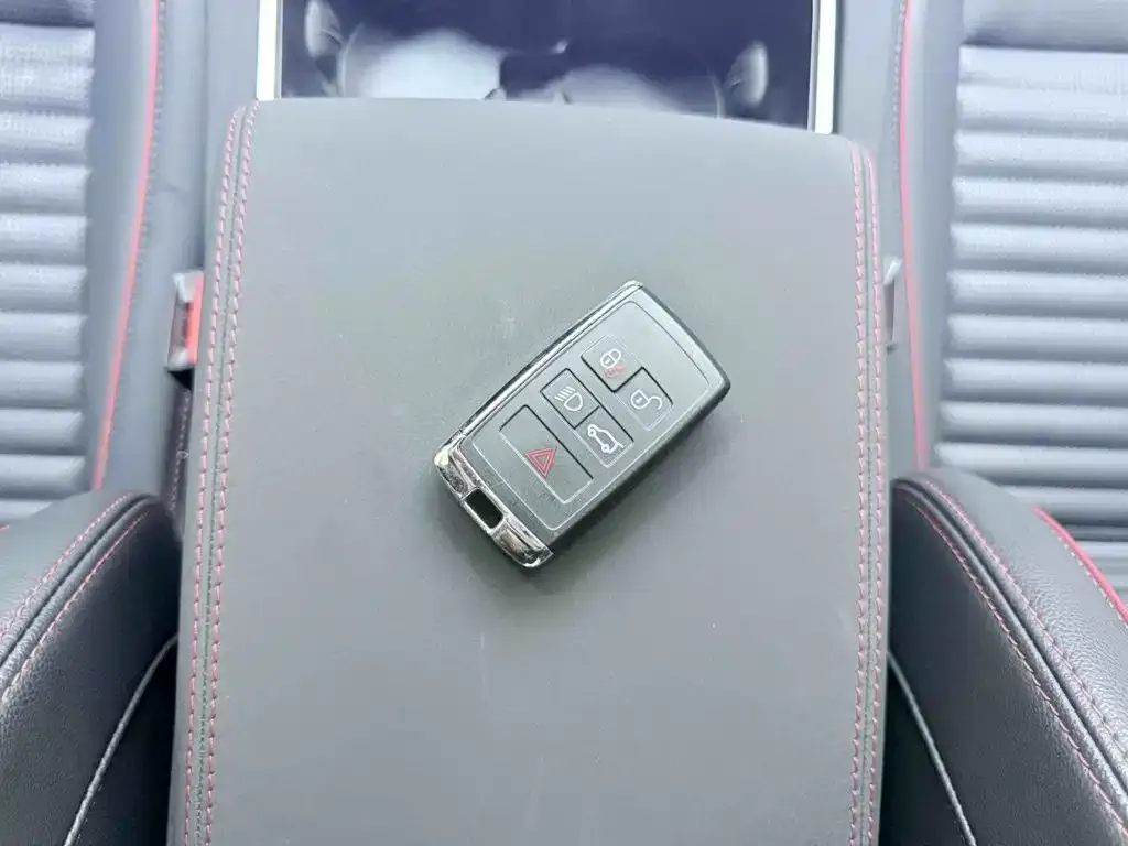Land Rover Discovery Sport — фото 9