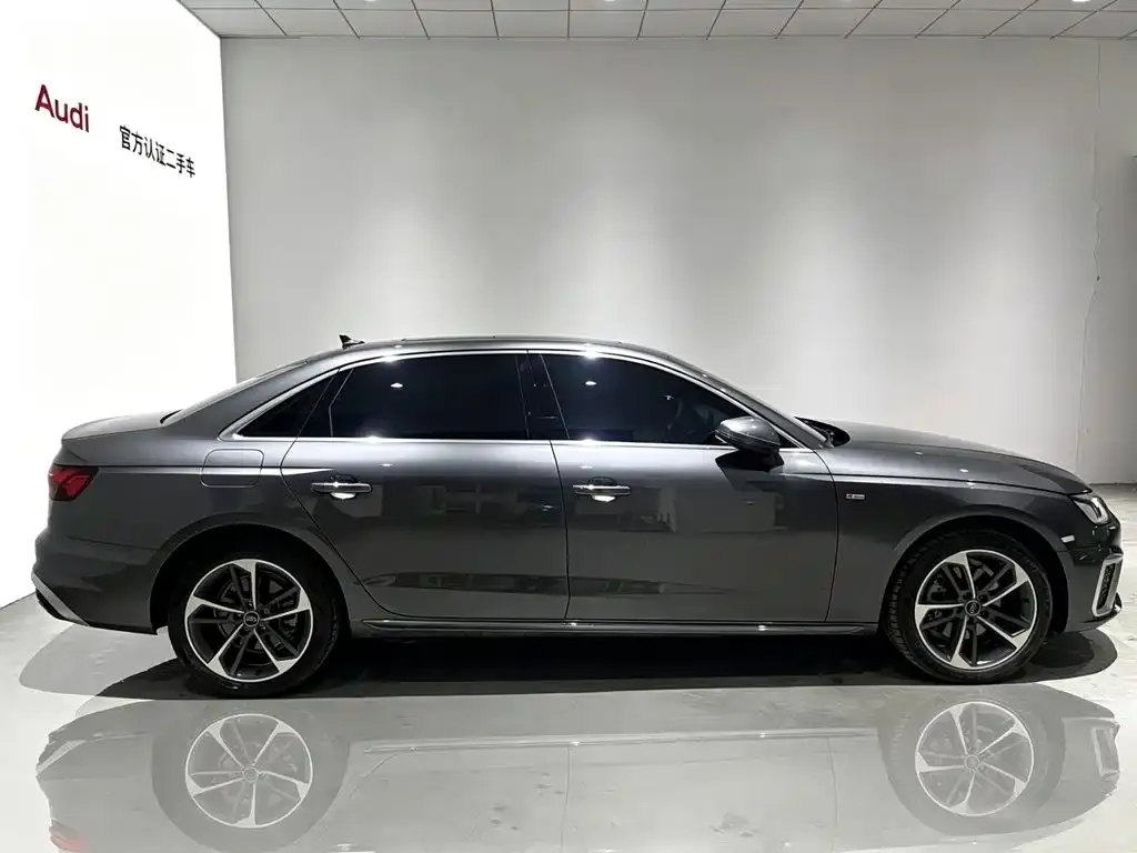 Audi A4L — фото 2