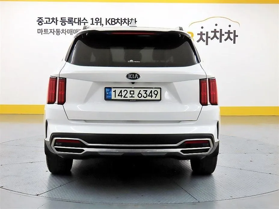 Kia Sorento — фото 5