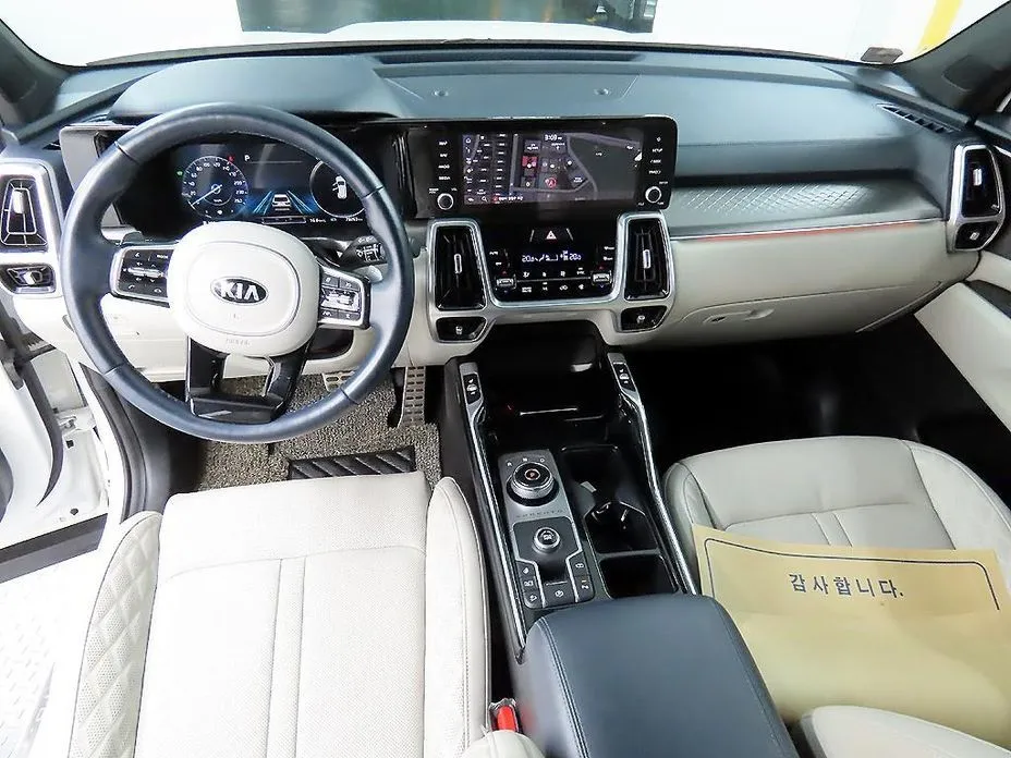 Kia Sorento — фото 6
