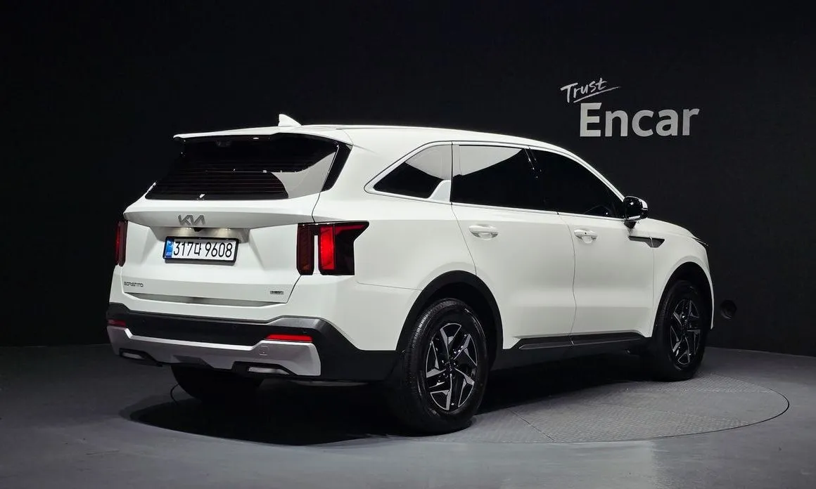 Kia Sorento — фото 8