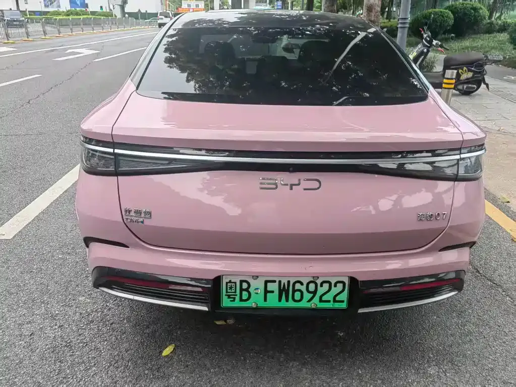 BYD Seal 07 DM-i — фото 5
