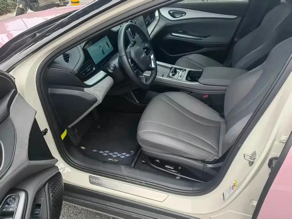 BYD Seal 07 DM-i — фото 3