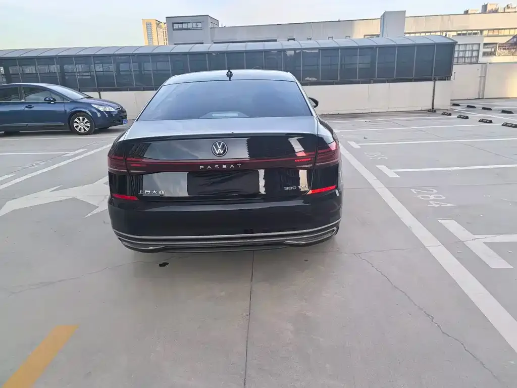 Volkswagen Passat — фото 3