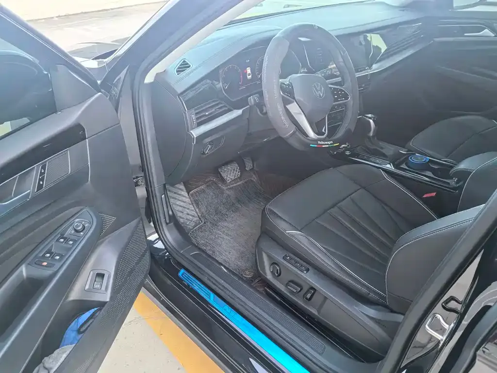 Volkswagen Passat — фото 5