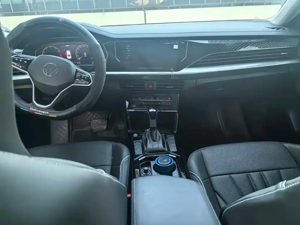 Volkswagen Passat — фото 4