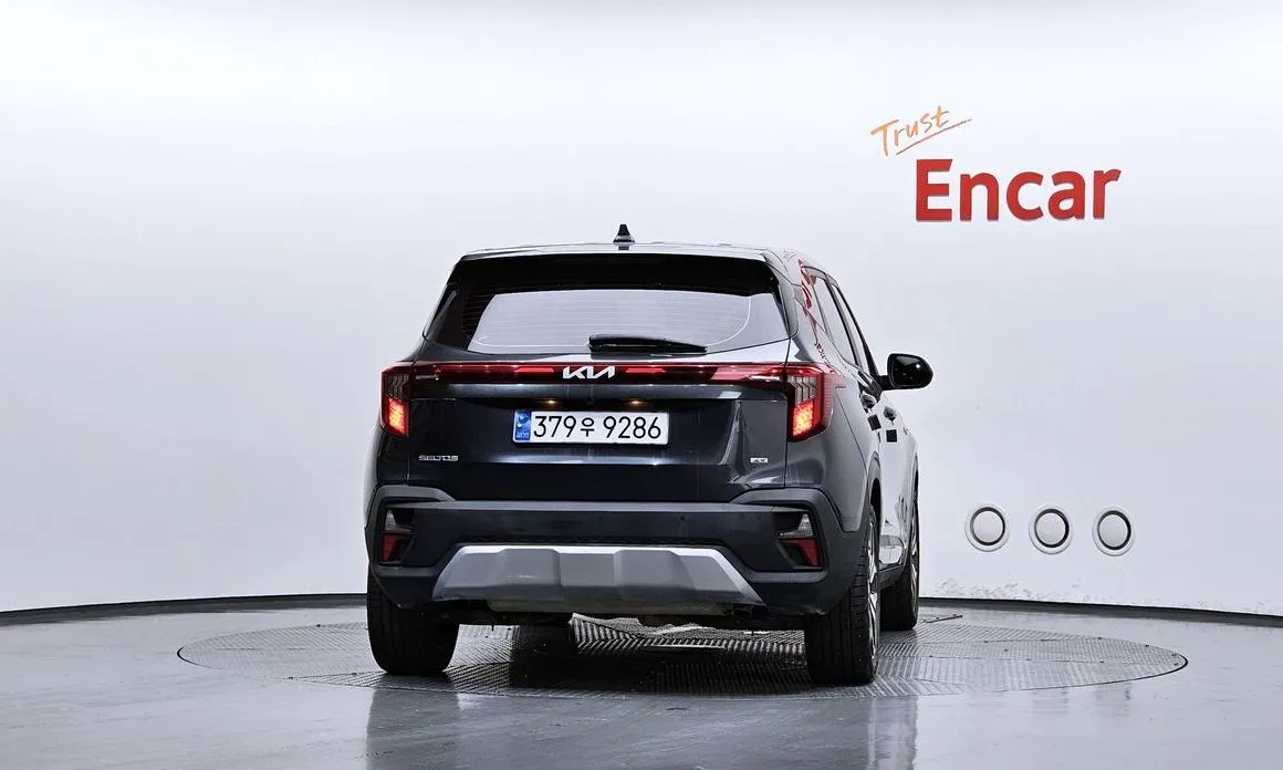 Kia Seltos 2023 из KR, фото 2
