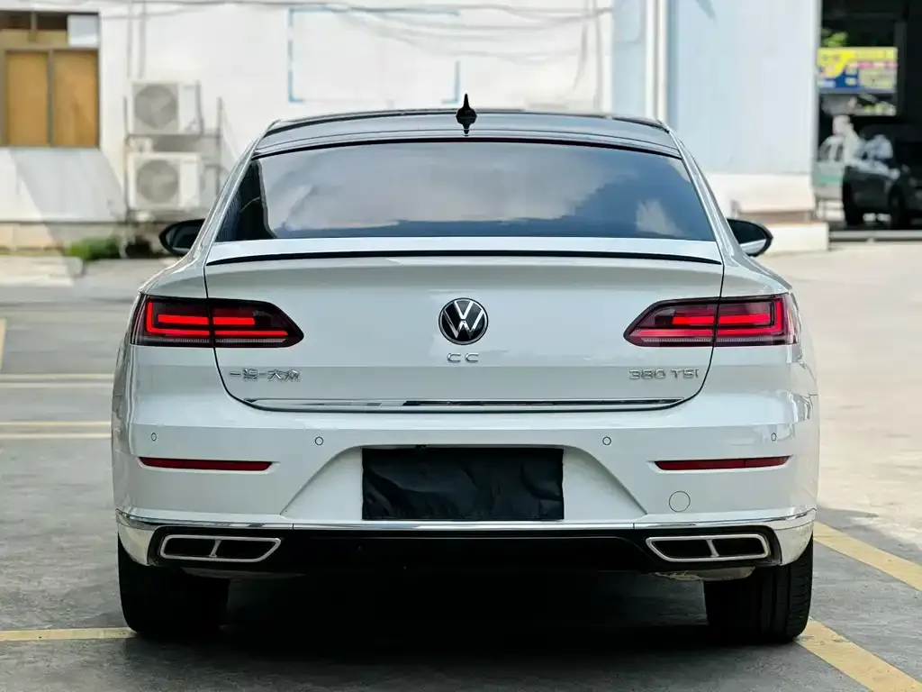 Volkswagen CC — фото 9