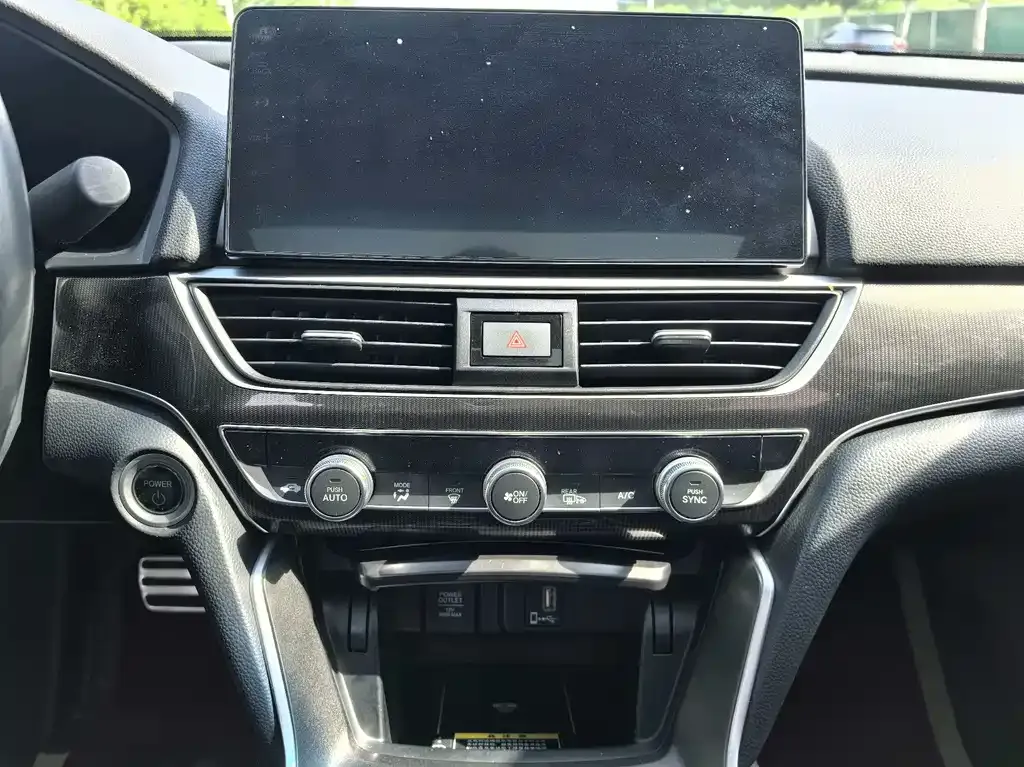 Honda Accord — фото 7