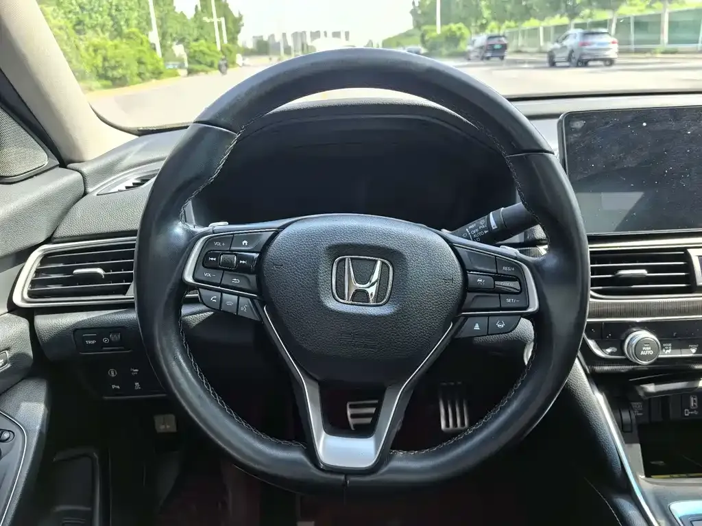 Honda Accord — фото 2