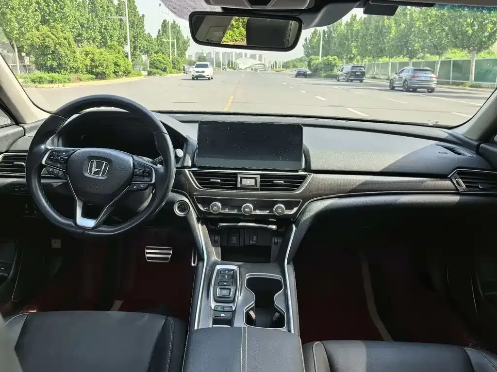 Honda Accord — фото 4