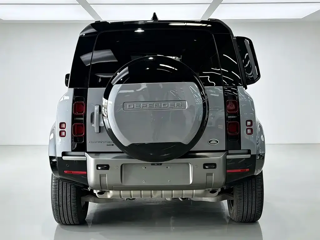 Land Rover Defender — фото 7