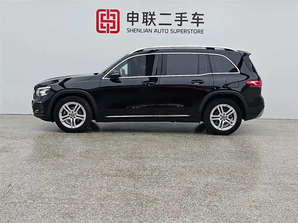 Mercedes-Benz GLB — фото 10