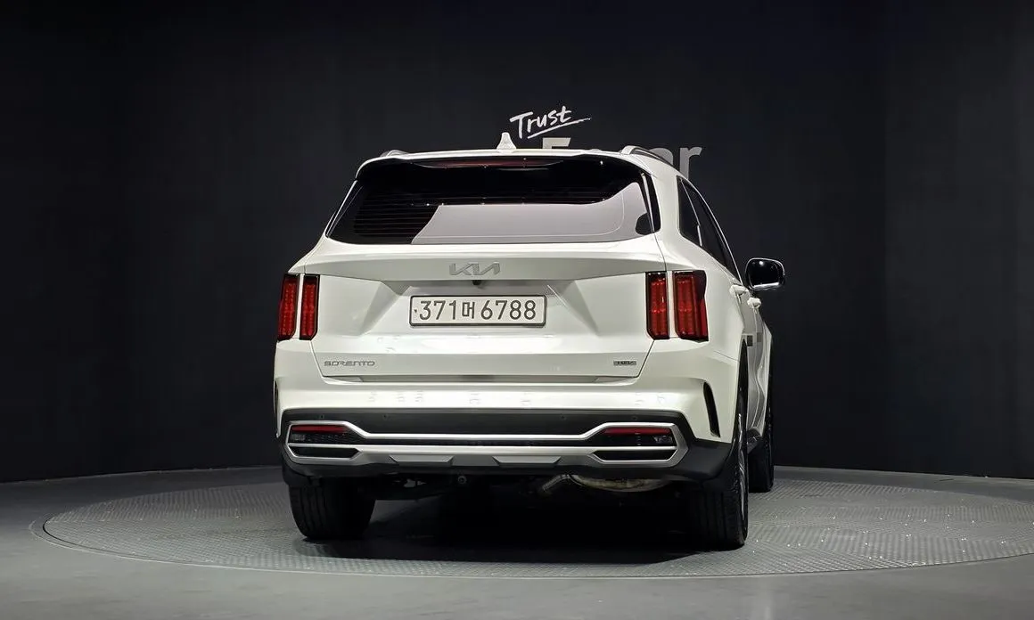 Kia Sorento — фото 4