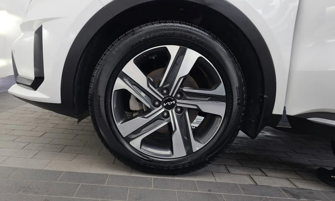 Kia Sorento — фото 10