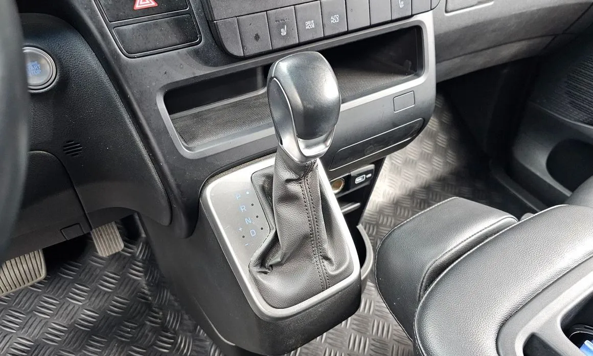 Hyundai Staria — фото 8