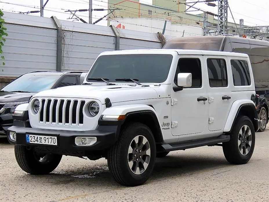 Jeep Wrangler — фото 8