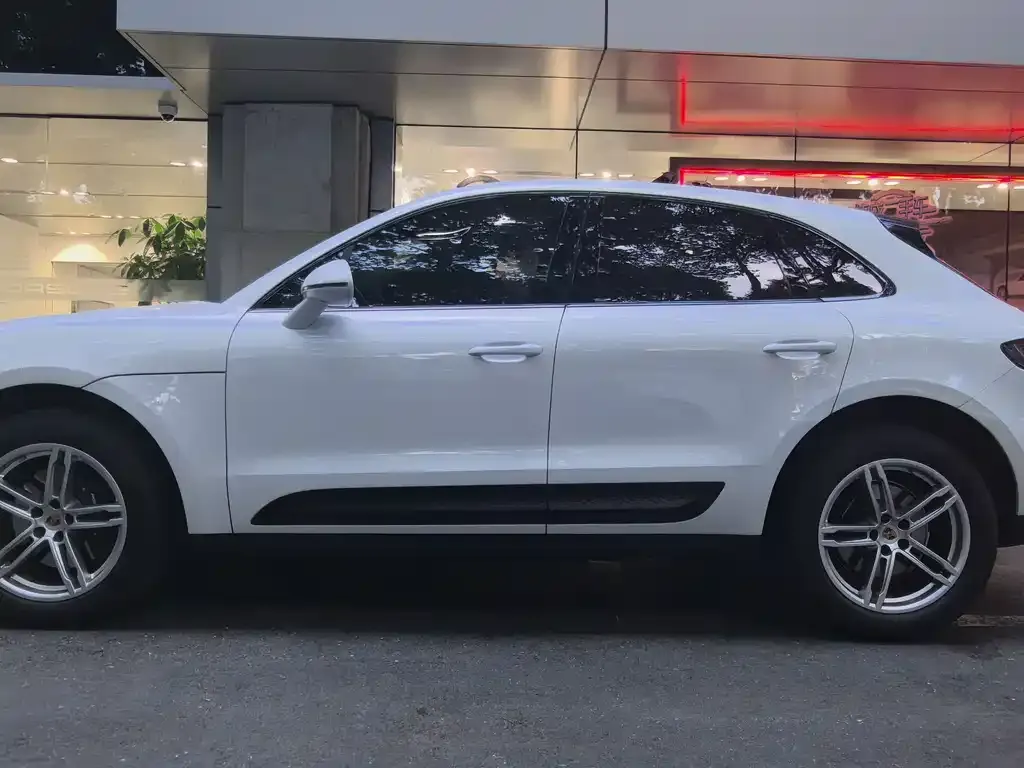 Porsche Macan — фото 6