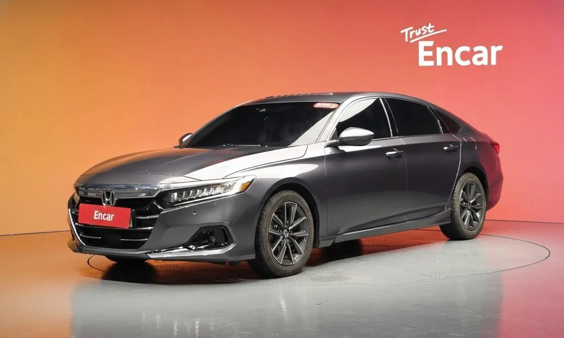 Honda Accord — фото 1