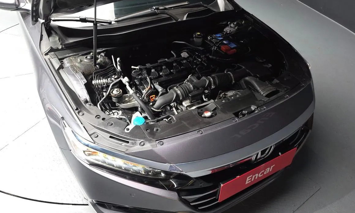 Honda Accord — фото 10