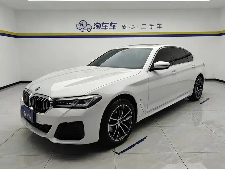 BMW 5 Series — фото 1