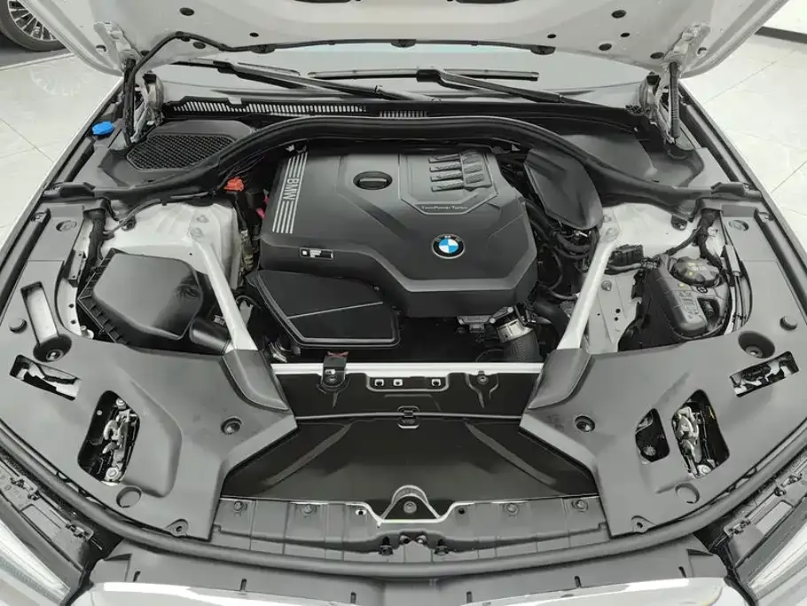 BMW 5 Series — фото 10