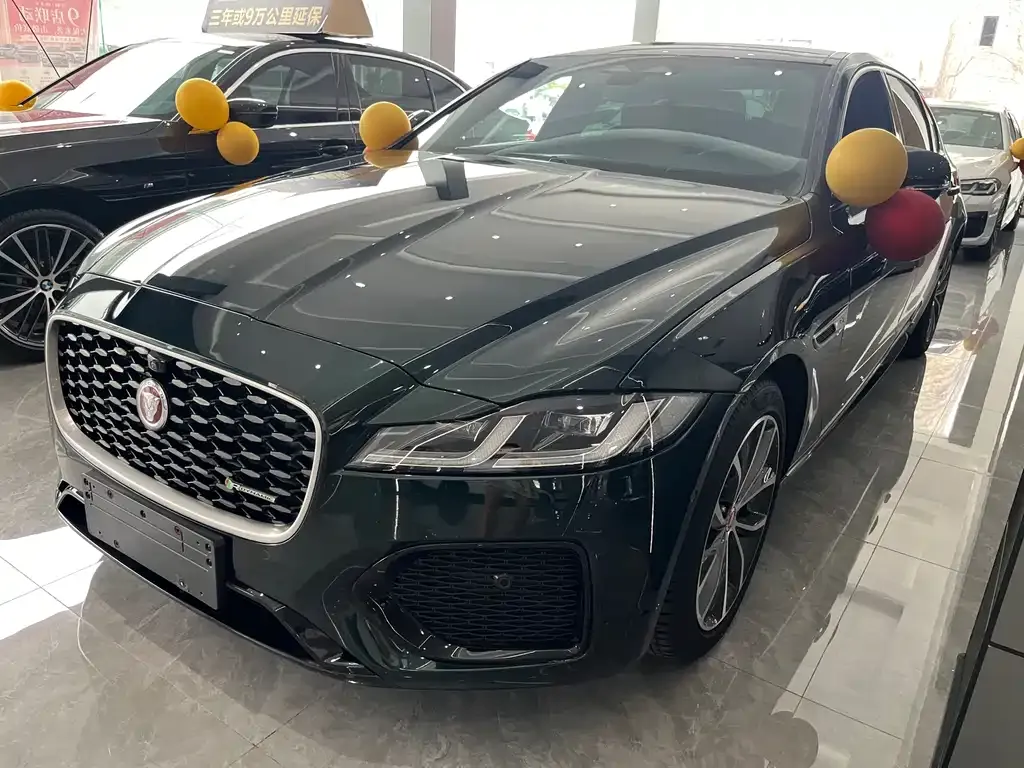 Jaguar XFL — фото 1