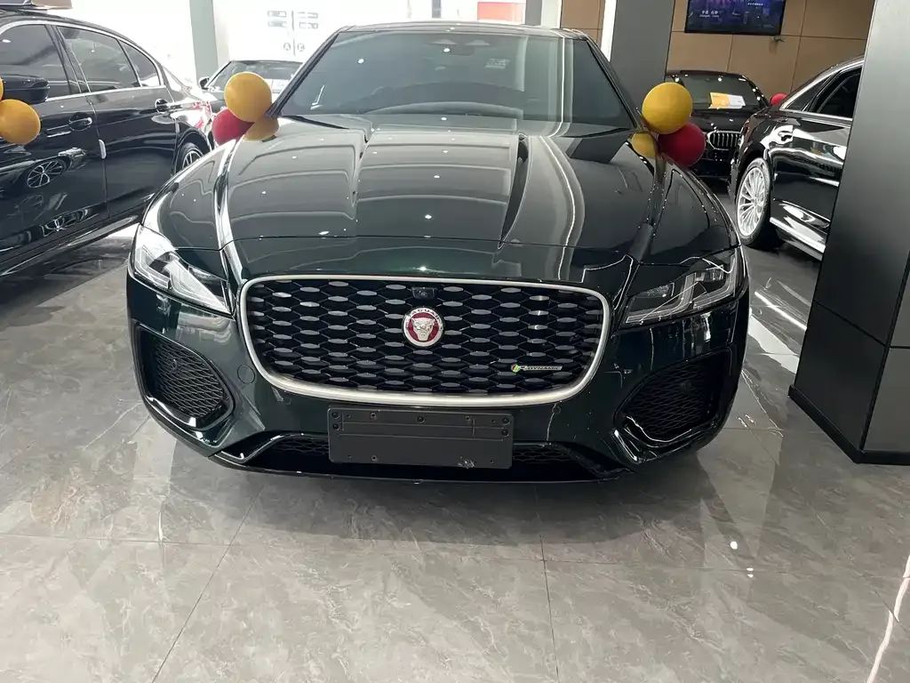 Jaguar XFL — фото 10