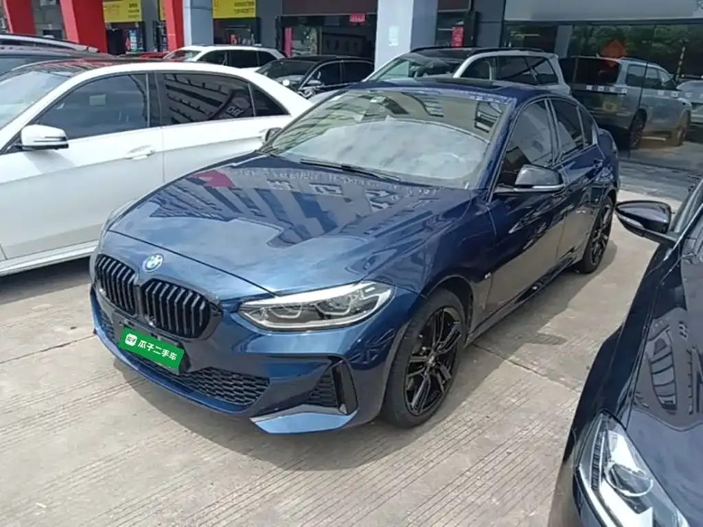 BMW 1 Series — фото 1