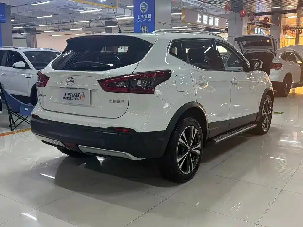 Nissan Qashqai — фото 8
