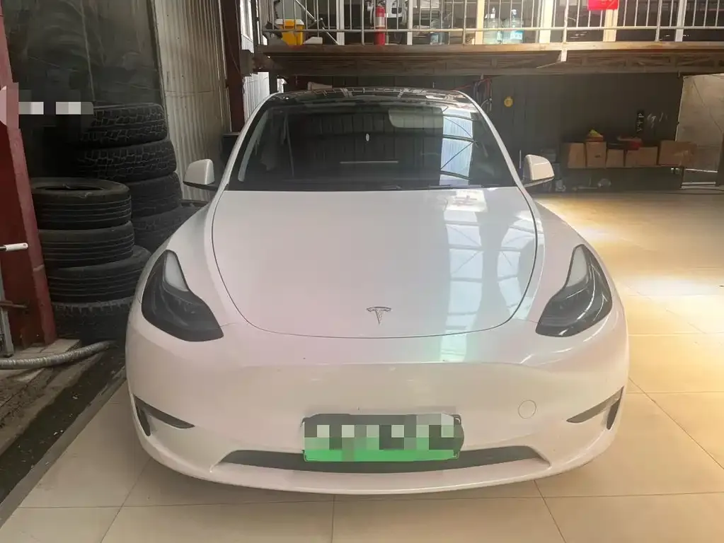 Tesla Model Y — фото 4