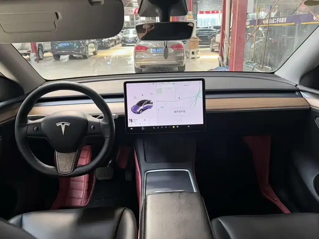 Tesla Model Y — фото 6