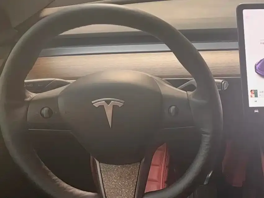 Tesla Model Y — фото 5