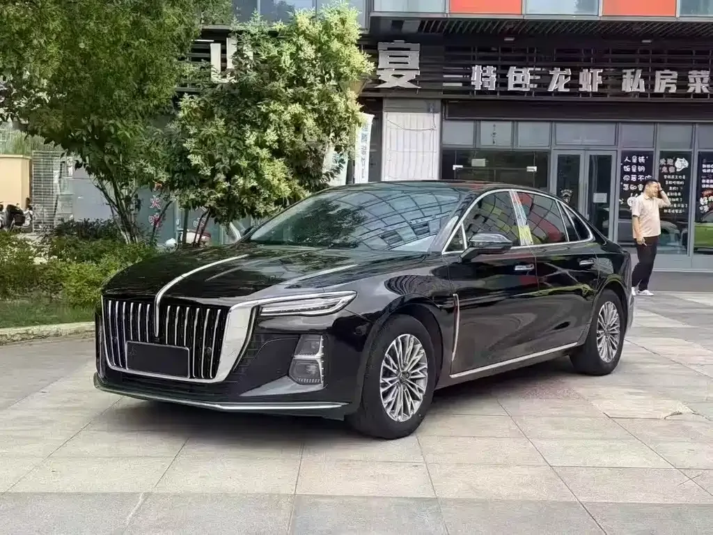 Hongqi H5 — фото 1