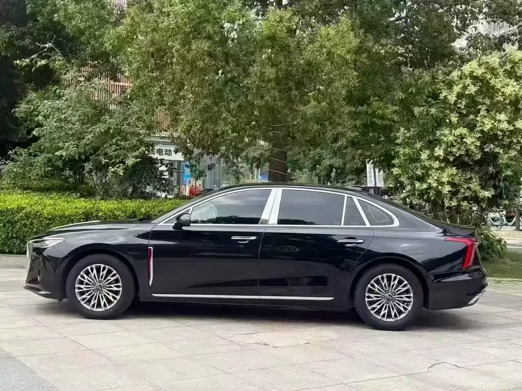 Hongqi H5 — фото 9
