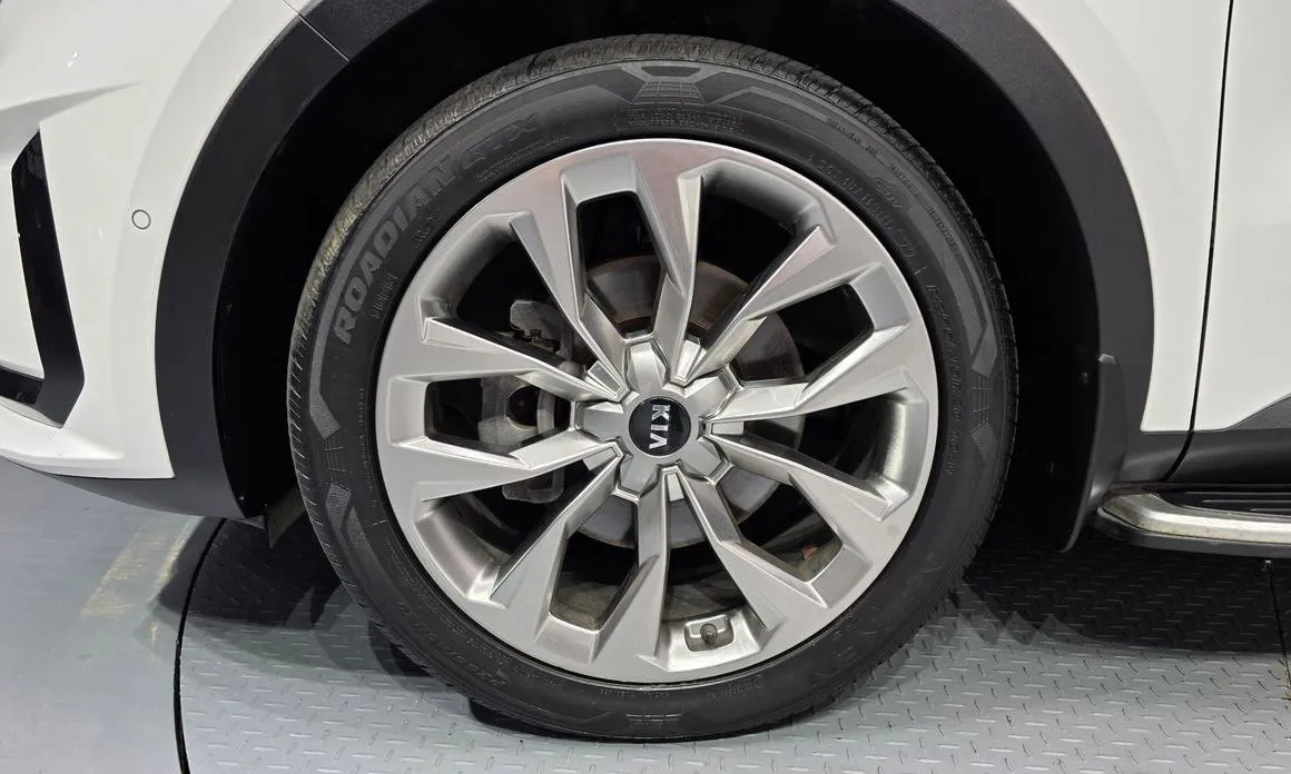 Kia Sorento — фото 10