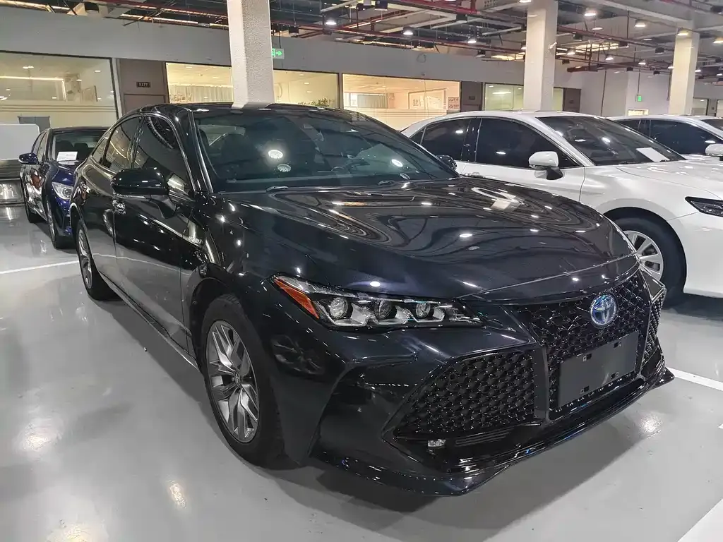 Toyota Avalon — фото 10